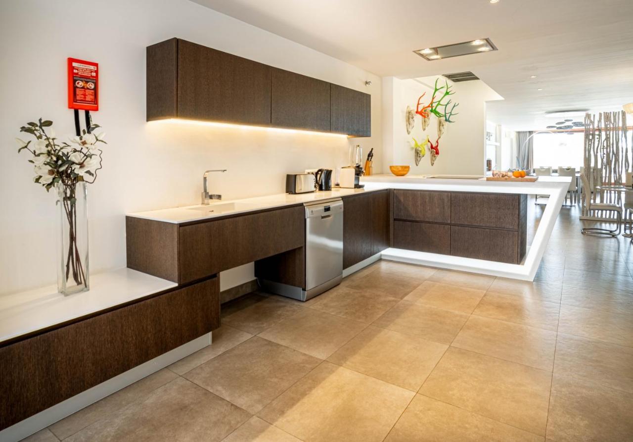 Grand Terrace Apartment In Puerto De Alcudia Ngoại thất bức ảnh