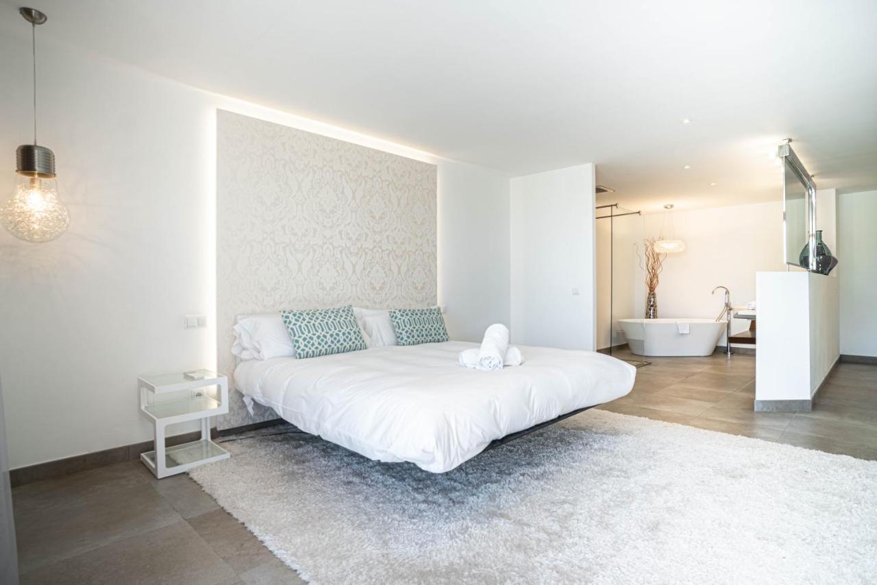 Grand Terrace Apartment In Puerto De Alcudia Ngoại thất bức ảnh